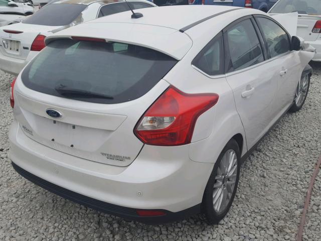 1FADP3N21EL437090 - 2014 FORD FOCUS TITA WHITE photo 4