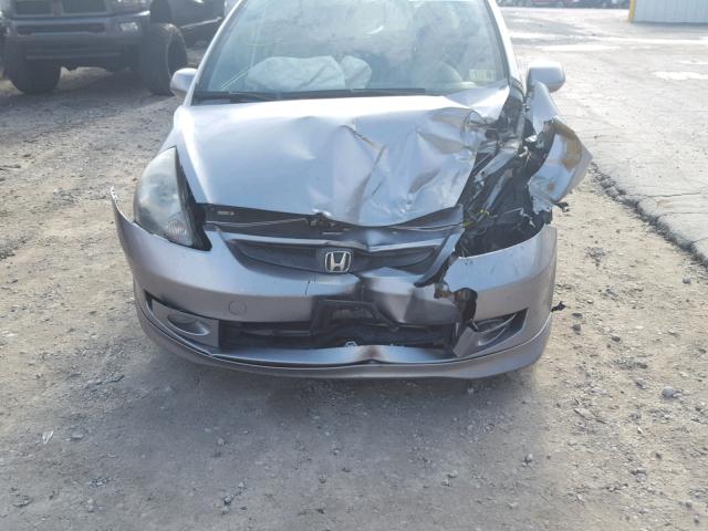 JHMGD38667S067602 - 2007 HONDA FIT S SILVER photo 9