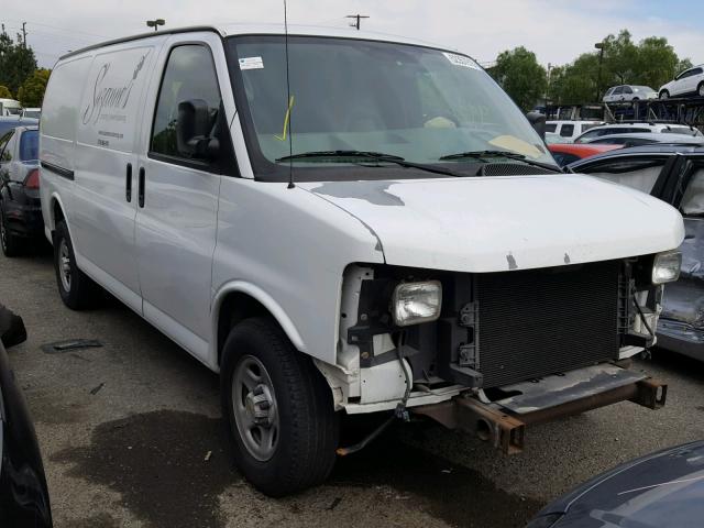 1GCFG15X251100751 - 2005 CHEVROLET EXPRESS G1 WHITE photo 1