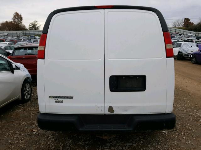 1GCFG15X481168814 - 2008 CHEVROLET EXPRESS G1 WHITE photo 6