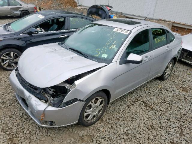 1FAHP36N79W188860 - 2009 FORD FOCUS SES SILVER photo 2