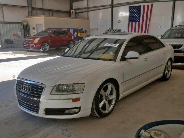 WAURVAFA7AN009679 - 2010 AUDI A8 QUATTRO WHITE photo 2