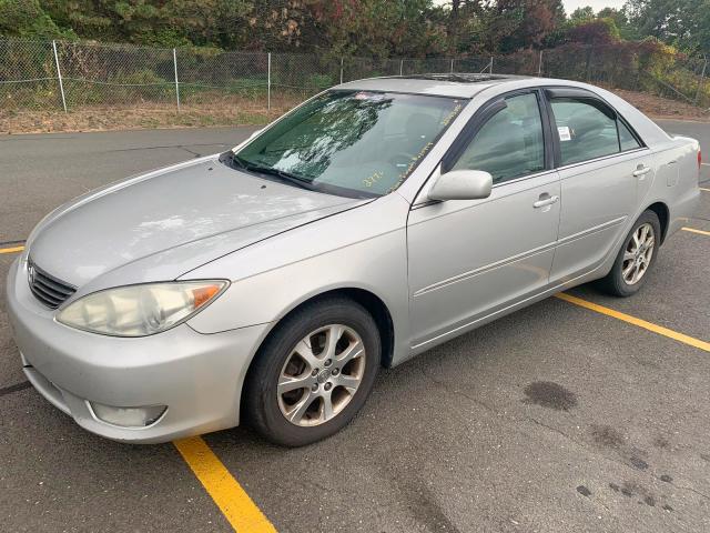 4T1BF30K25U098051 - 2005 TOYOTA CAMRY LE SILVER photo 2