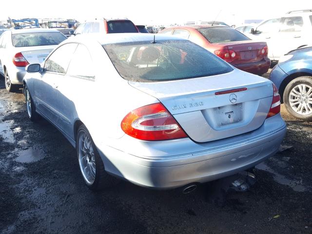 WDBTJ65J35F166014 - 2005 MERCEDES-BENZ CLK 320C BLUE photo 3