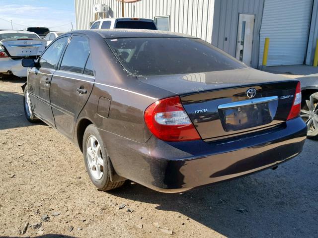4T1BE32K42U592570 - 2002 TOYOTA CAMRY LE BROWN photo 3