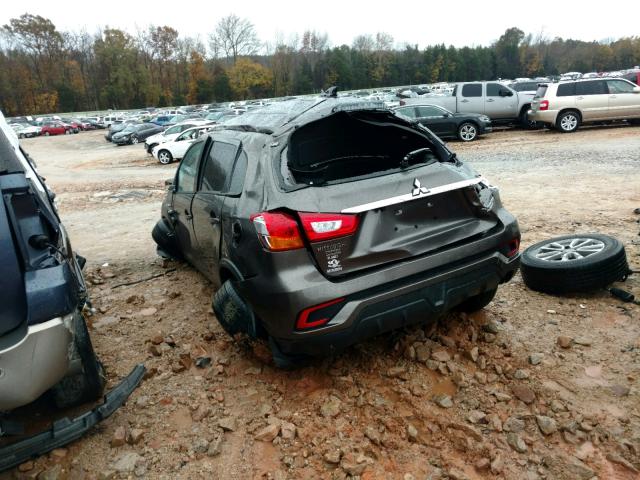 JA4AP3AU4JU009260 - 2018 MITSUBISHI OUTLANDER BROWN photo 3