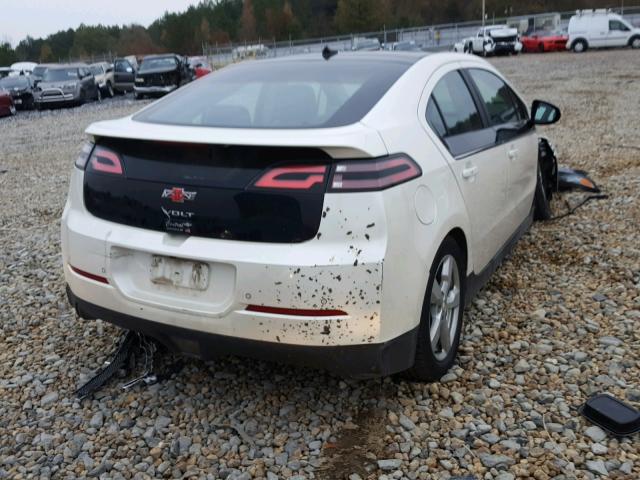 1G1RB6E44CU127730 - 2012 CHEVROLET VOLT WHITE photo 4