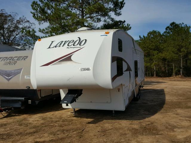 4YDF32R227L600655 - 2007 KEYSTONE LAREDO WHITE photo 2