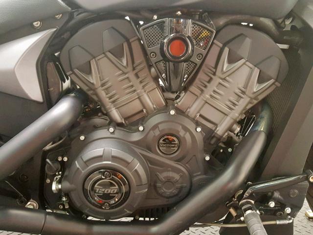 5VPFTB008H3001504 - 2017 VICTORY MOTORCYCLES OCTANE GRAY photo 5