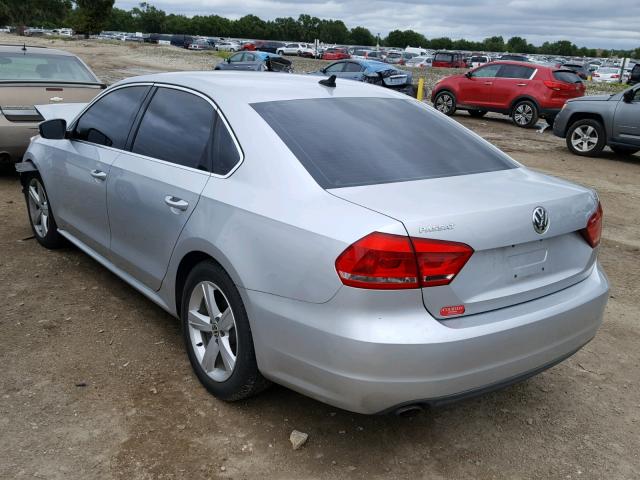 1VWBH7A32DC015071 - 2013 VOLKSWAGEN PASSAT SE SILVER photo 3