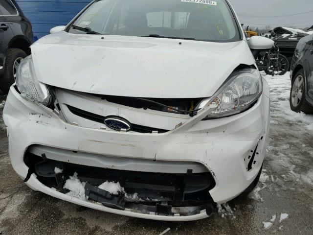 3FADP4TJ8DM215353 - 2013 FORD FIESTA S WHITE photo 9