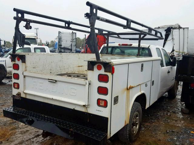 1GDHC29628E154409 - 2008 GMC SIERRA C25 WHITE photo 4