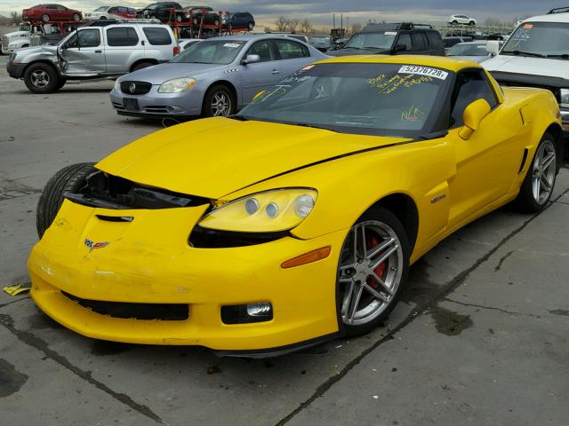 1G1YY26EX65112738 - 2006 CHEVROLET CORVETTE Z YELLOW photo 2