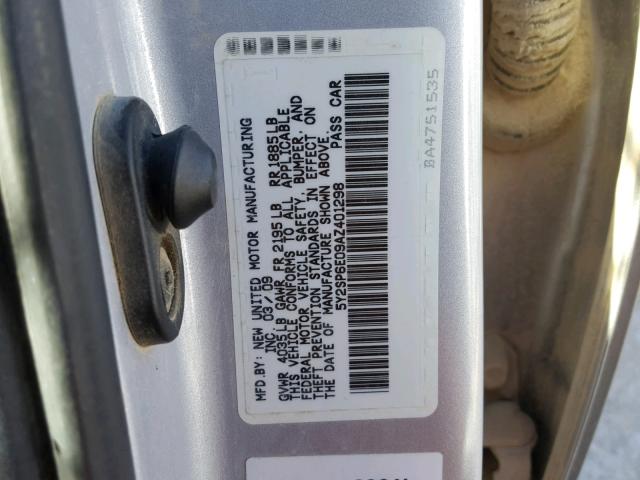 5Y2SP6E09AZ401298 - 2010 PONTIAC VIBE SILVER photo 10