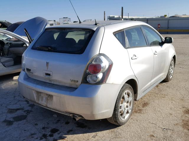 5Y2SP6E09AZ401298 - 2010 PONTIAC VIBE SILVER photo 4