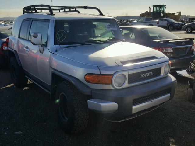 JTEBU11F870050205 - 2007 TOYOTA FJ CRUISER SILVER photo 1