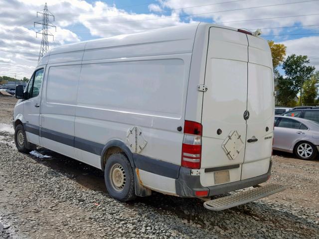 WD3PE8CBXB5599159 - 2011 MERCEDES-BENZ SPRINTER 2 WHITE photo 3