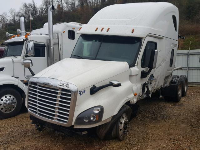 3AKJGLDR7HSHF7008 - 2017 FREIGHTLINER CASCADIA 1 WHITE photo 2