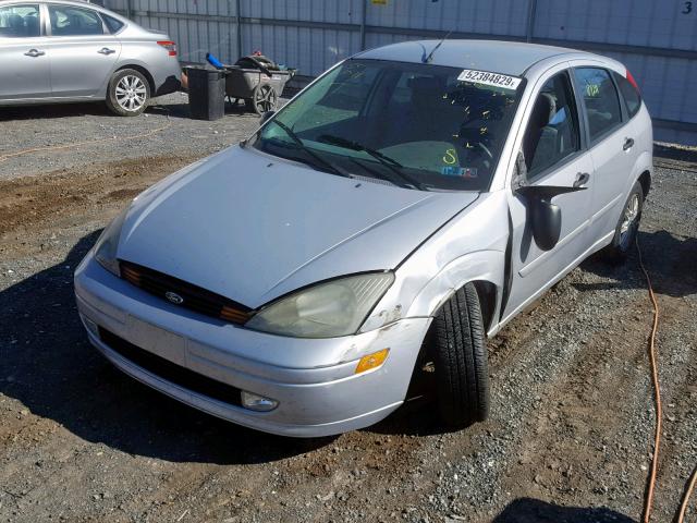 3FAFP37343R177006 - 2003 FORD FOCUS ZX5 SILVER photo 2