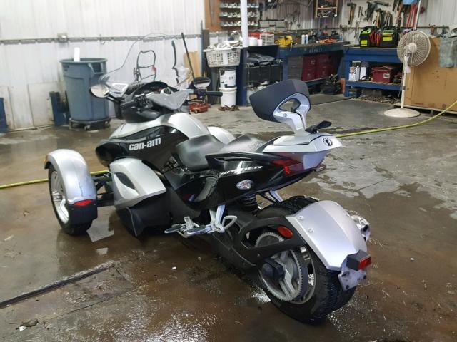 2BXJAWA118V003512 - 2008 CAN-AM SPYDER ROA SILVER photo 3