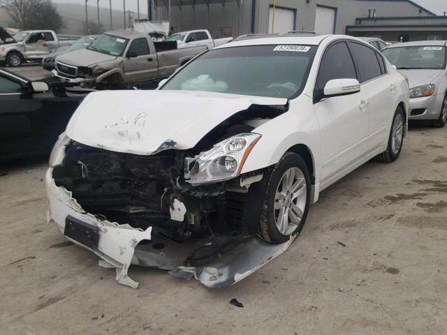 1N4BL2AP4CC117077 - 2012 NISSAN ALTIMA SR WHITE photo 2