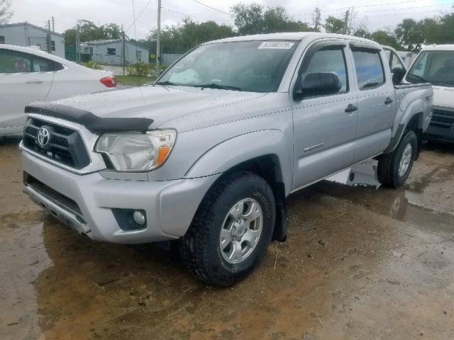 5TFLU4EN5DX058356 - 2013 TOYOTA TACOMA DOU Gümüş foto 2