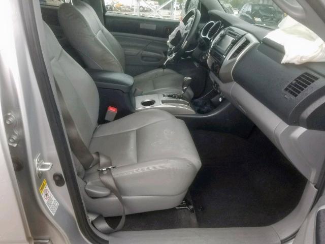 5TFLU4EN5DX058356 - 2013 TOYOTA TACOMA DOU Gümüş foto 5