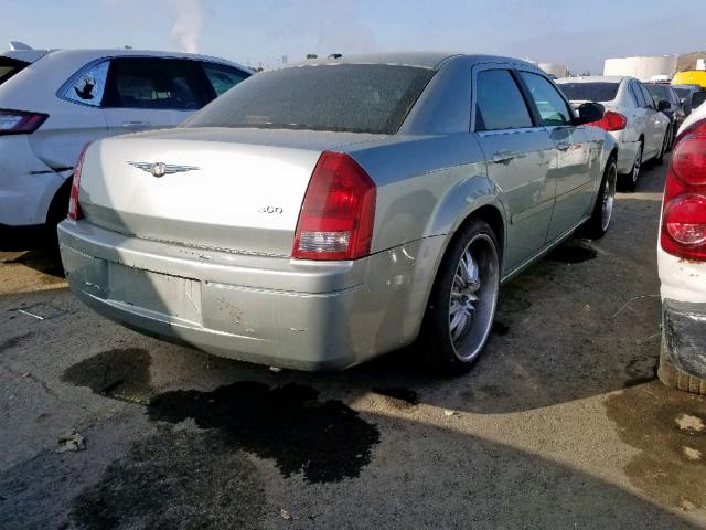 2C3KA43R06H445371 - 2006 CHRYSLER 300 SILVER photo 4