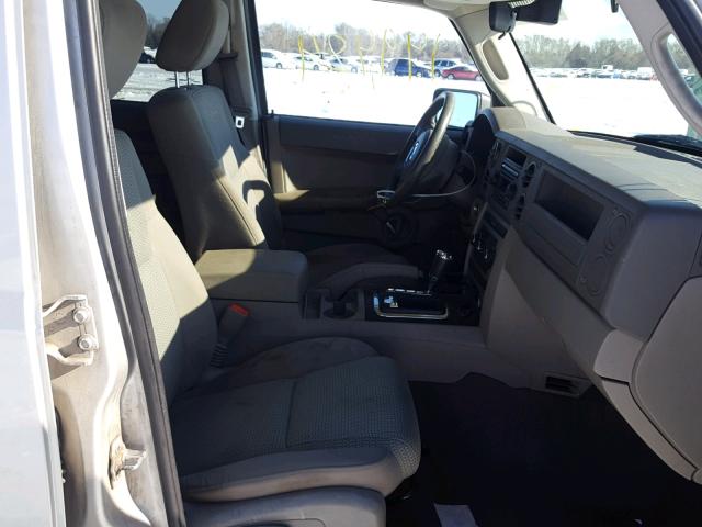 1J8HG48P87C672932 - 2007 JEEP COMMANDER SILVER photo 5