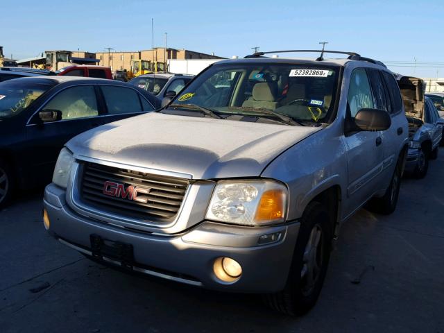 1GKDS13S942195450 - 2004 GMC ENVOY SILVER photo 2