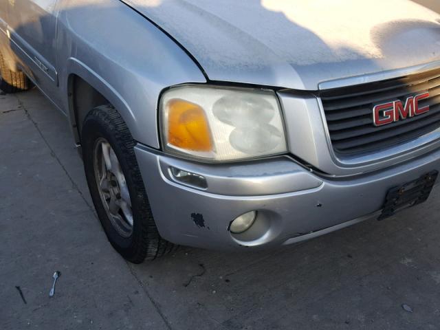 1GKDS13S942195450 - 2004 GMC ENVOY SILVER photo 9