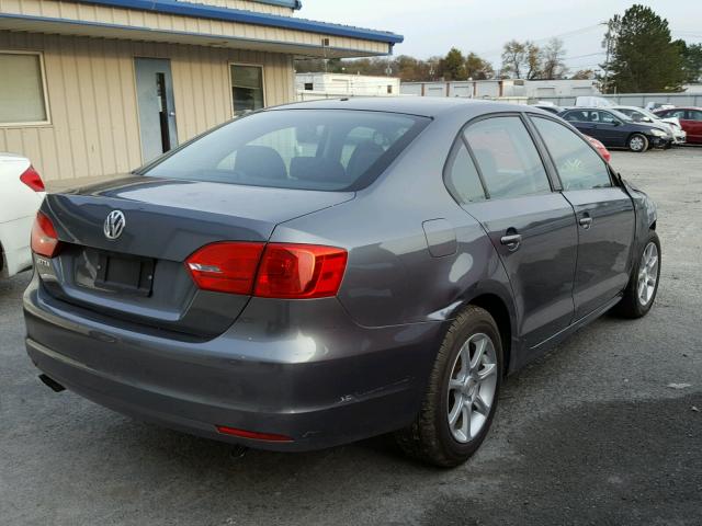 3VW2K7AJ4DM351366 - 2013 VOLKSWAGEN JETTA BASE 灰色 照片 4
