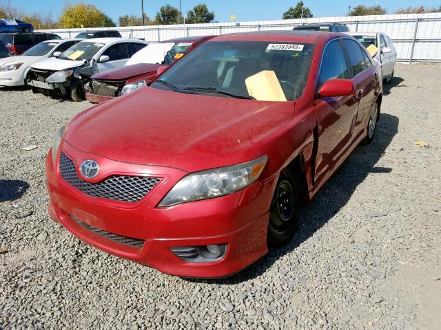 4T1BF3EK2AU527417 - 2010 TOYOTA CAMRY BASE RED photo 2