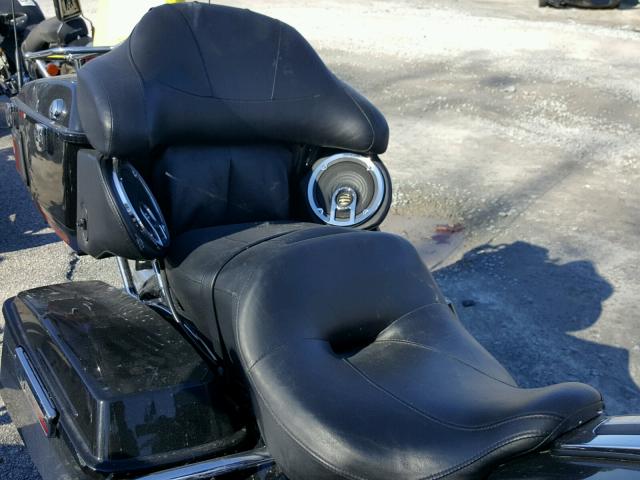 1HD1KEM17AB614076 - 2010 HARLEY-DAVIDSON FLHTK BLACK photo 6