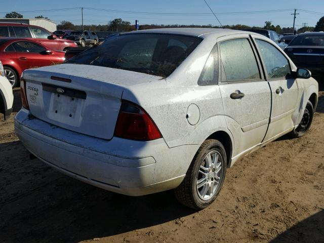 1FAFP34N67W301835 - 2007 FORD FOCUS ZX4 WHITE photo 4