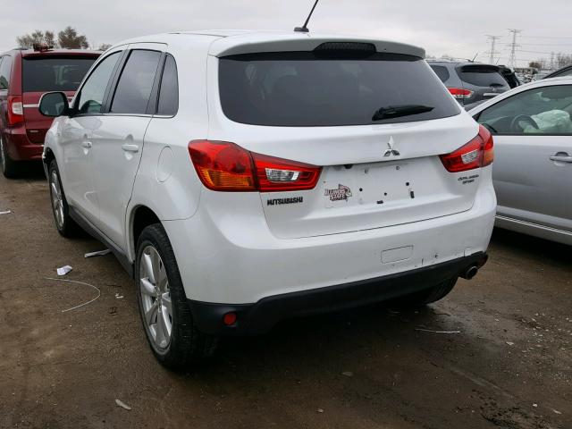 4A4AP4AUXFE048389 - 2015 MITSUBISHI OUTLANDER WHITE photo 3