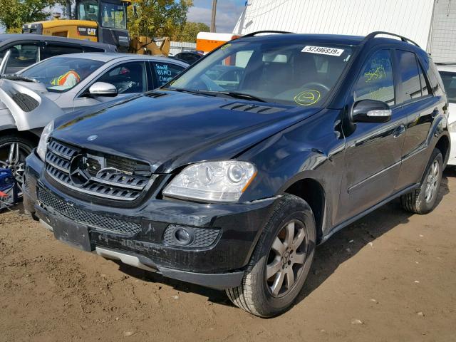 4JGBB86E47A268599 - 2007 MERCEDES-BENZ ML 350 BLACK photo 2