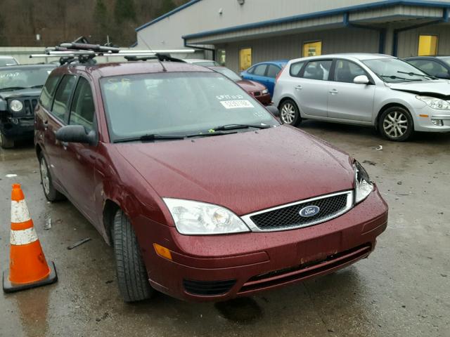 1FAFP36N16W175069 - 2006 FORD FOCUS ZXW MAROON photo 1