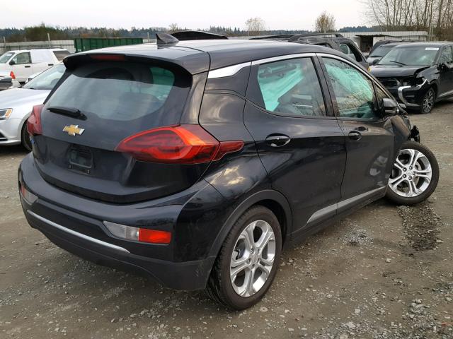 1G1FW6S07H4171785 - 2017 CHEVROLET BOLT EV LT BLACK photo 4