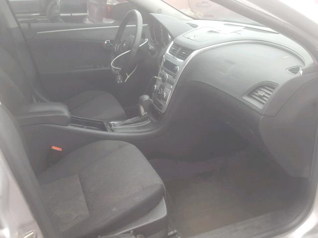 1G1ZC5E01CF107332 - 2012 CHEVROLET MALIBU 1LT SILVER photo 5