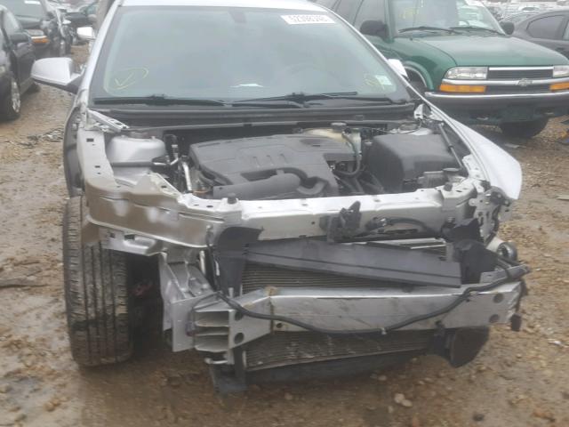 1G1ZC5E01CF107332 - 2012 CHEVROLET MALIBU 1LT SILVER photo 9