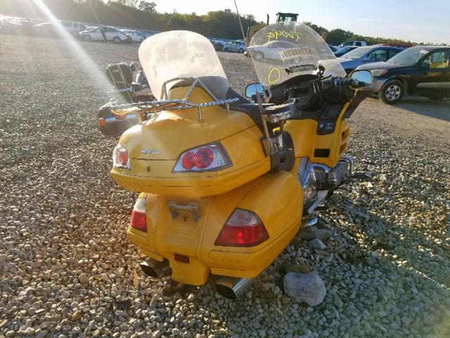 1HFSC47G3AA903156 - 2010 HONDA GL1800 YELLOW photo 4