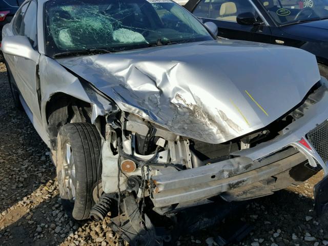 2G2WP522X51317396 - 2005 PONTIAC GRAND PRIX SILVER photo 9
