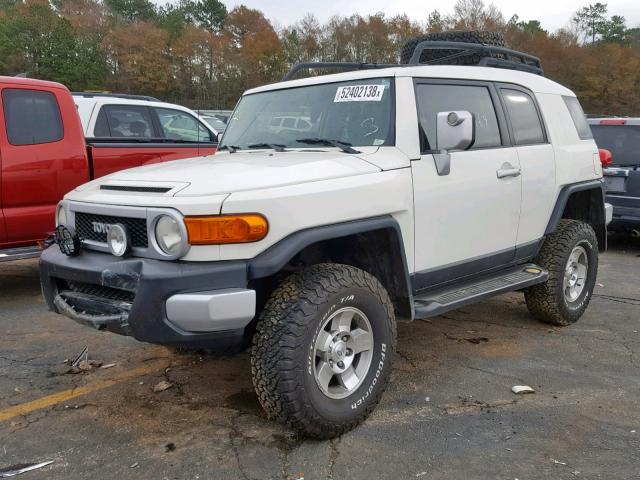 JTEBU4BF5AK073601 - 2010 TOYOTA FJ CRUISER WHITE photo 2