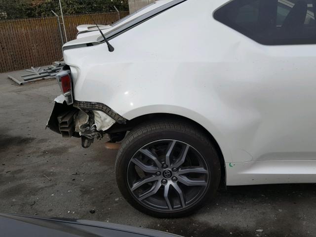 JTKJF5C73FJ005567 - 2015 TOYOTA SCION TC 白色 照片 9