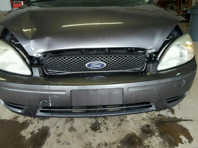 1FAFP56245A209731 - 2005 FORD TAURUS SEL GRAY photo 9