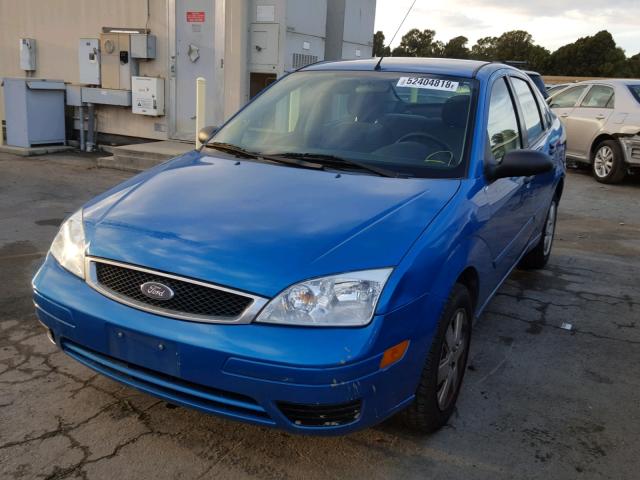 1FAFP34N87W237894 - 2007 FORD FOCUS ZX4 BLUE photo 2