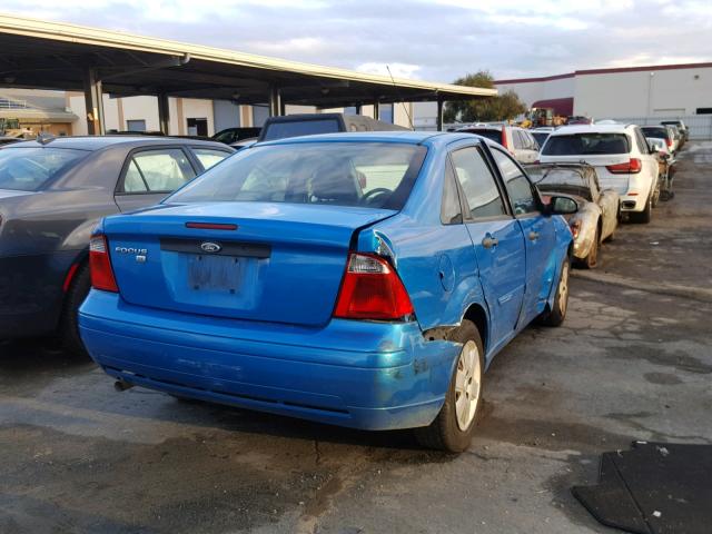 1FAFP34N87W237894 - 2007 FORD FOCUS ZX4 BLUE photo 4