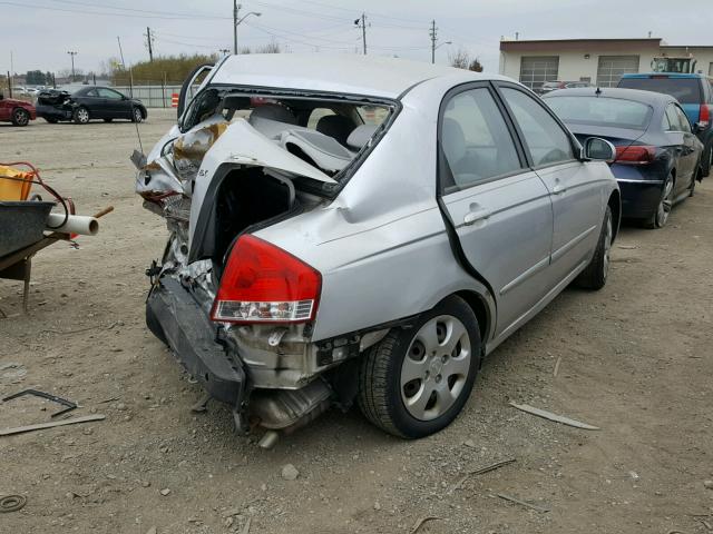 KNAFE221195646061 - 2009 KIA SPECTRA EX SILVER photo 4