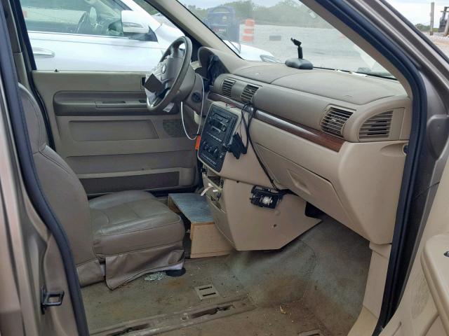 2FMZA52264BB05481 - 2004 FORD FREESTAR S TAN photo 5